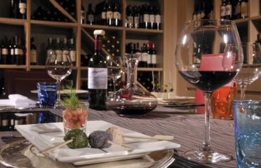 HOTEL CASTELLO LAKE FRONT