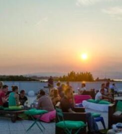 HOTEL MEET GARDALAKE HOSTEL