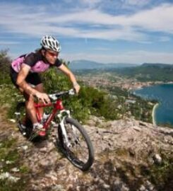 HOTEL MEET GARDALAKE HOSTEL