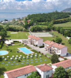 RESIDENECE BRAN & DENISE