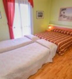 ALBERGO RISTORANTE BENACO di Chincarini Angelo